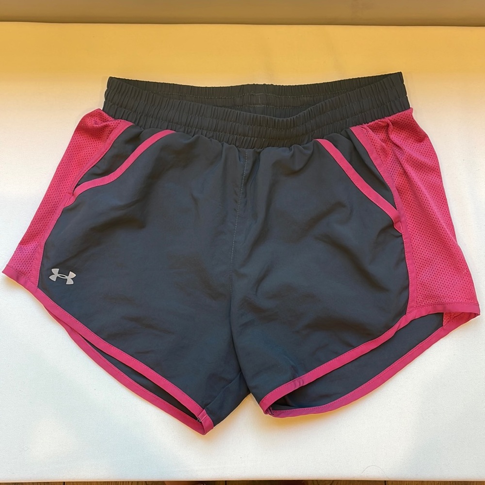 XS/TP Under Armour workout shorts